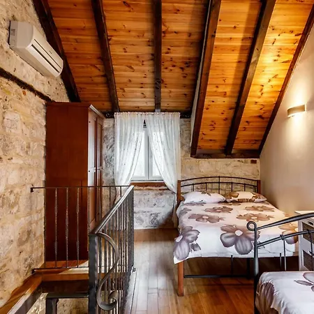 Saint Lucas アパート スプリト