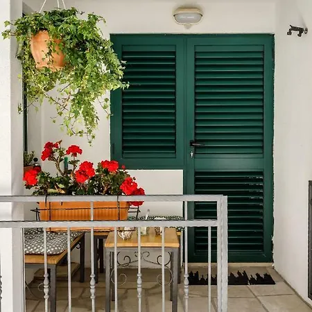 Saint Lucas アパート スプリト